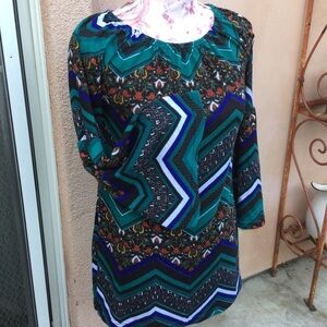 WinWin Teal and Black Chevron Tunic
